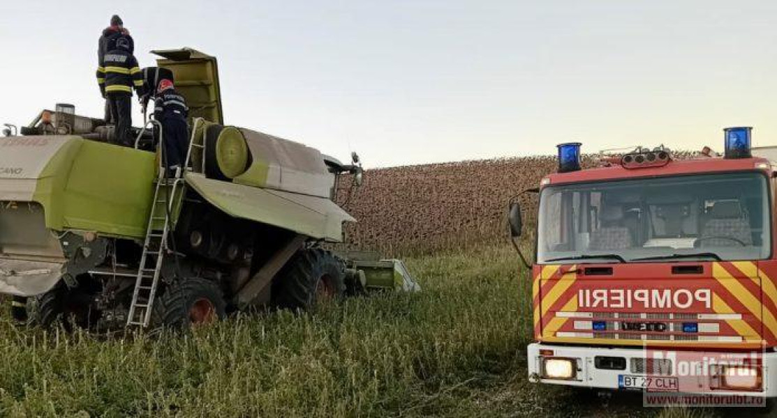 Combină agricolă salvată după un incendiu izbucnit în timpul recoltării în Hlipiceni