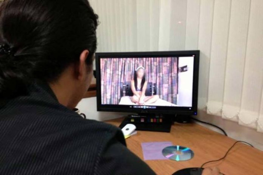 Industria pornografică denunță verificările stricte de vârstă drept „atac la adresa societăţii”
