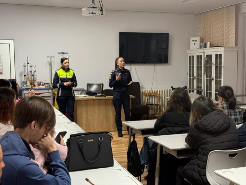 Polițiștii din Botoșani desfășoară campanii pentru prevenirea violenței domestice