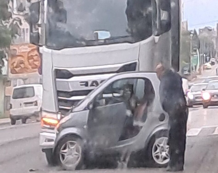Accident rutier în zona industrială a municipiului Botoșani cu pagube materiale
