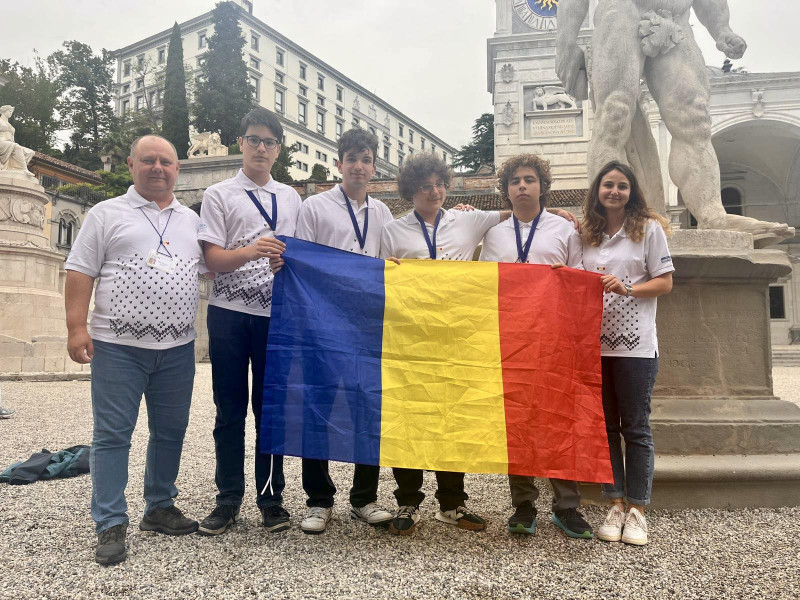 Elevii români au câștigat medalii la Olimpiada Balcanică de Informatică pentru Seniori