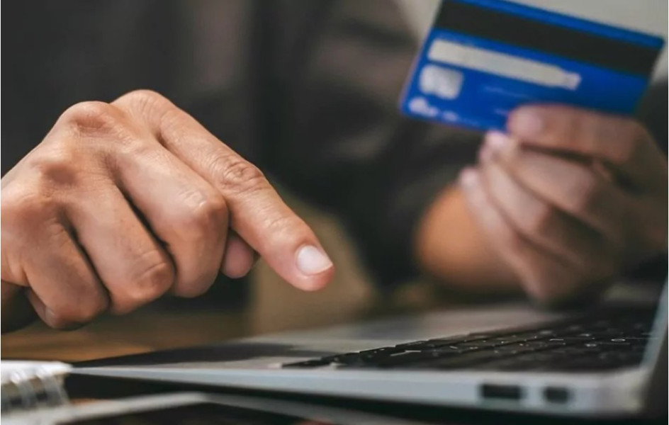 ANAF stabilește prag de 10.000 lei pentru controlul veniturilor din vânzări personale online