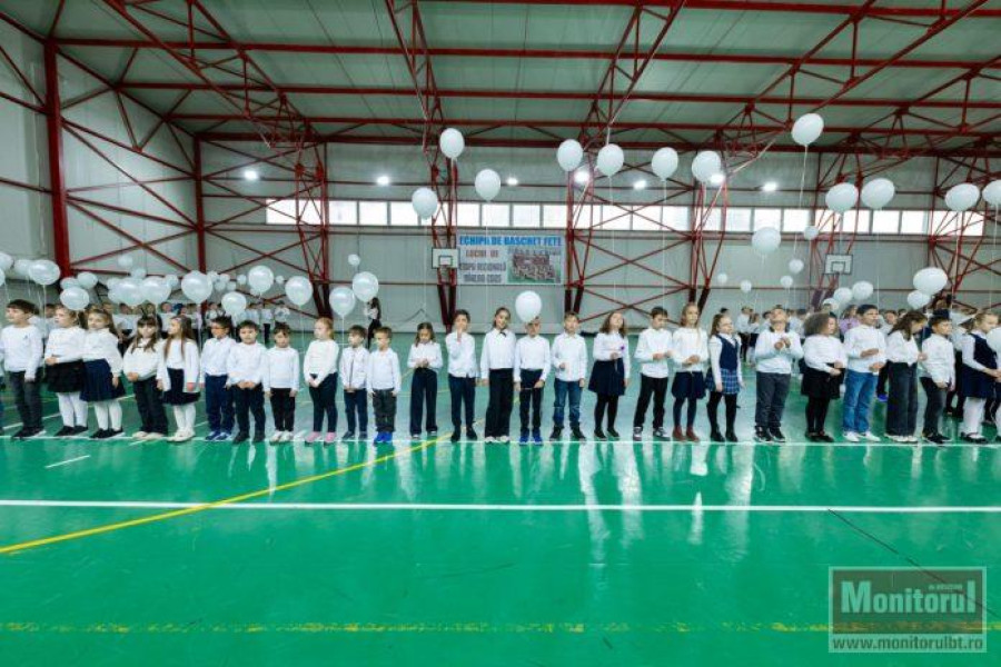 Școala Gimnazială Nr. 17 Botoșani a sărbătorit Ziua Educației cu emoție și recunoștință