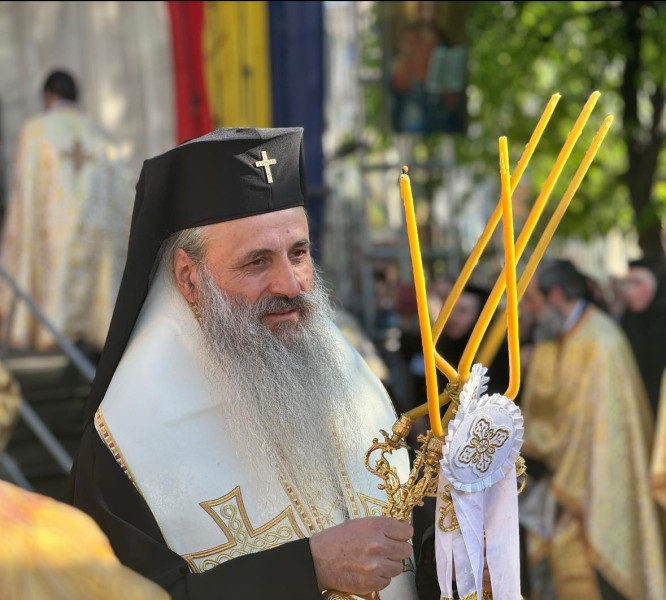 Mitropolitul Moldovei și Bucovinei sfințește biserica din Gulioaia, Botoșani