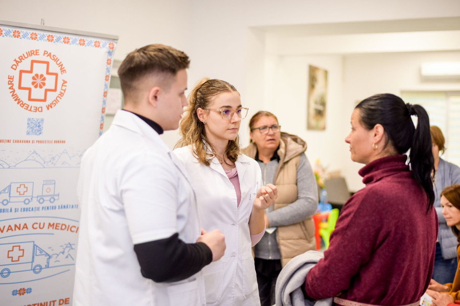 Caravana cu Medici a oferit consulturi ginecologice gratuite femeilor din Răuseni