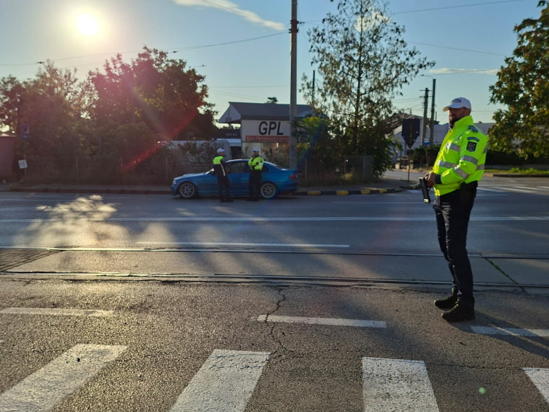 Razii în trafic la Darabani. Zeci de mașini trase pe dreapa
