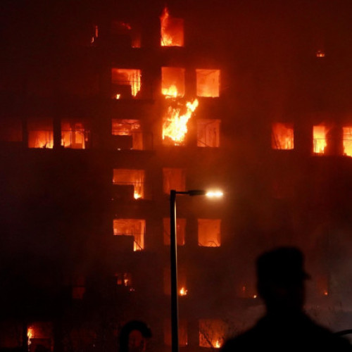 Valencia, tragedie de neimaginat - Familia cu copii mici, printre victimele incendiului devastator.