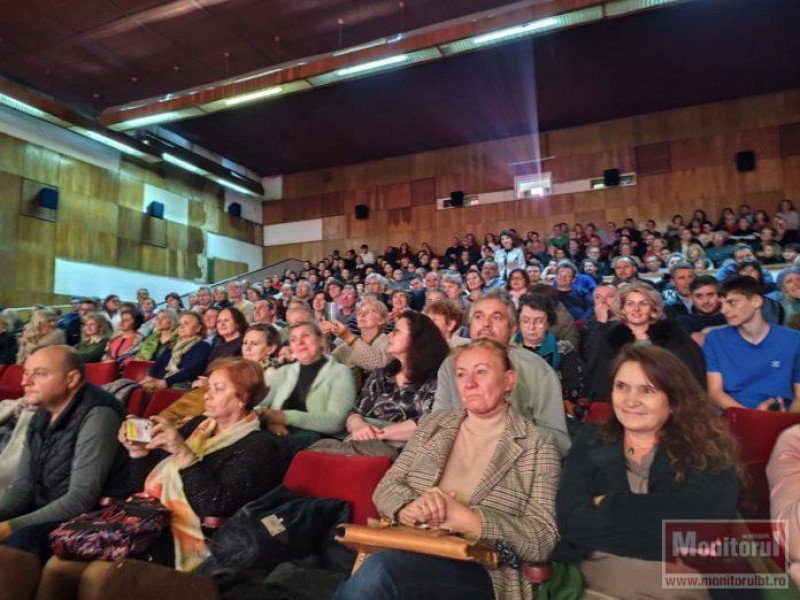 Premiera filmului Gașca de la drept, cu doi actori botoșăneni, a umplut cinematograful Unirea