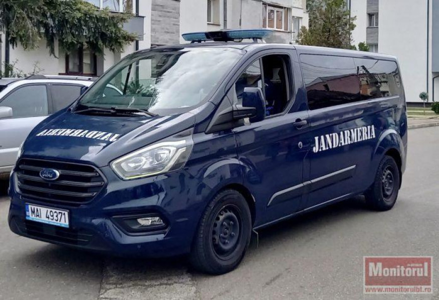 O minoră dispărută a fost găsită de jandarmi aproape de o biserică din Botoșani