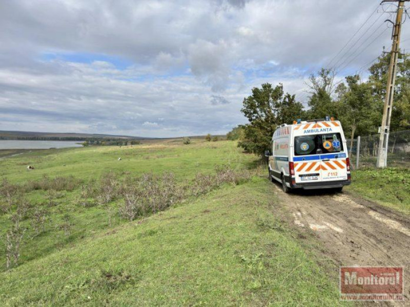 Bătrân de 75 de ani din Negreni, Botoșani, a murit din cauza accesului dificil al ambulanței