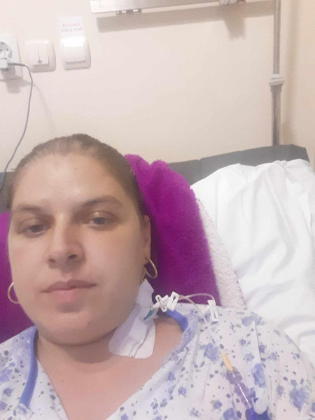 O femeie din Botoșani luptă pentru viața ei în urma unui cancer agresiv