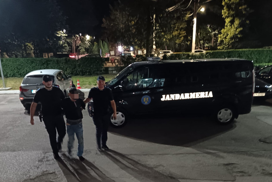 Un tânăr prins cu droguri în timpul unei intervenții a jandarmilor din Botoșani