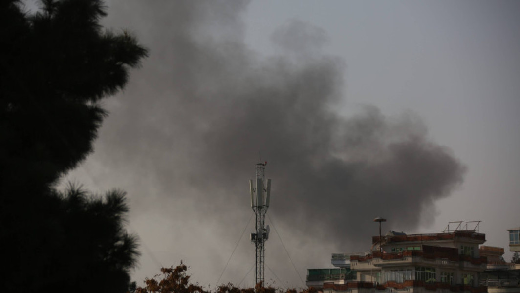 Cel puțin cinci morți și zeci de răniți în explozii la Kabul înainte de armistițiu