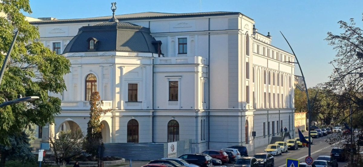 Teatrul Mihai Eminescu Botoșani caută un referent financiar-contabil