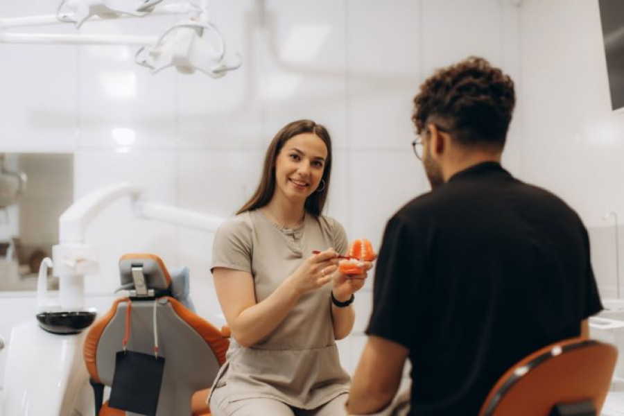 Recuperarea după implantul dentar: ce trebuie știut pentru o vindecare rapidă