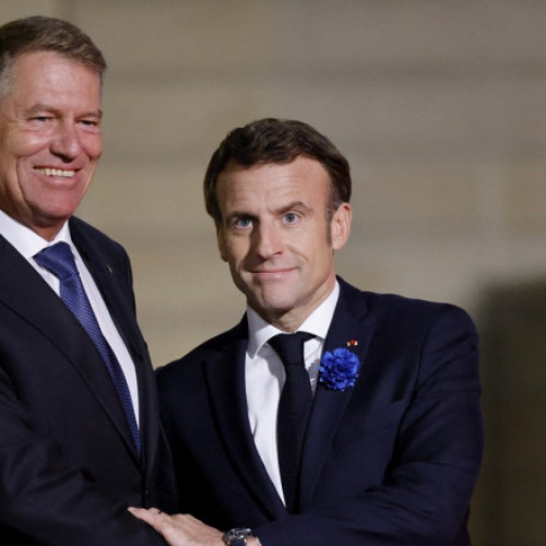 Klaus Iohannis se va întâlni cu Emmanuel Macron și alți lideri NATO la Paris pentru discuții despre conflictul cu Rusia la hotarea Ucrainei