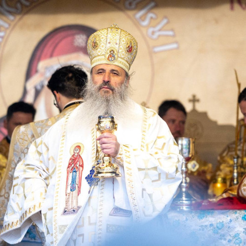 ÎPS Teofan va sfinți casa socială și monumentul eroilor din Hudești, Botoșani