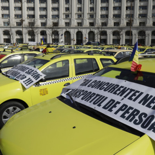 In

"Taximetristii protesteaza pentru discutii cu premierul in locuri publice