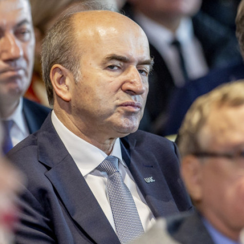 Tudorel Toader acuză o monstruoasă coaliţie după pierderea funcţiei de rector la Universitatea „Alexandru Ioan Cuza” din Iaşi