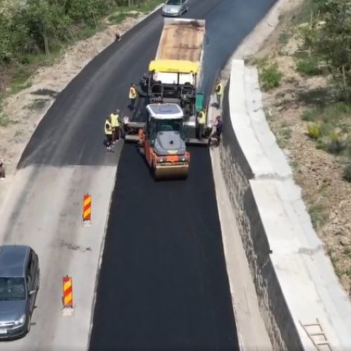 Este gata ! Drumul spre Iași a căpătat contur. Astăzi, ultimii metri din stratul de uzură (VIDEO)