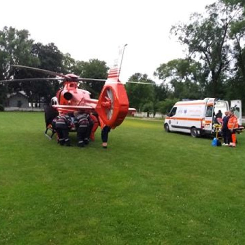 Elicopter solicitat în Dorohoi pentru pacient cu infarct. Bărbat grav transportat cu SMURD la Iași.