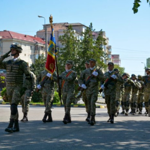 Ceremonii militare în centrul orașului, de Ziua Veteranilor. Recunoștință veșnică pentru lupta și jertfa lor