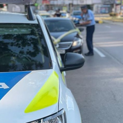 Trei șoferi surprinși conducând ilegal în Botoșani și Rădăuți Prut. Dosare penale întocmite de polițiști pentru nerespectarea legilor. Consecințe grave și sancțiuni în fața instanțelor de judecată.