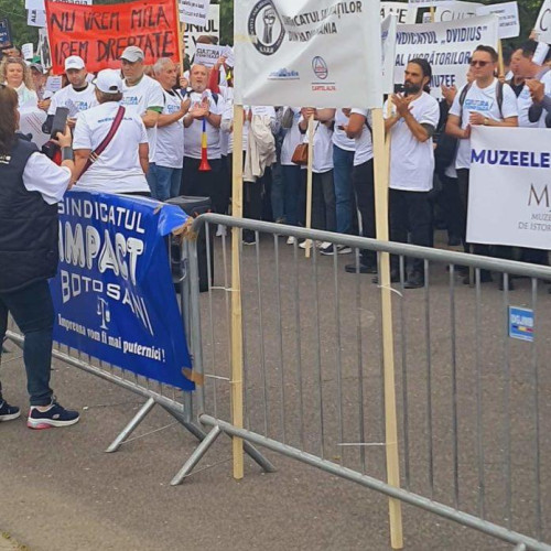 Noaptea Muzeelor, Muzeelor Închise Din Cauza Protestului Angajaților - Românii Sunt Revoltați (video)