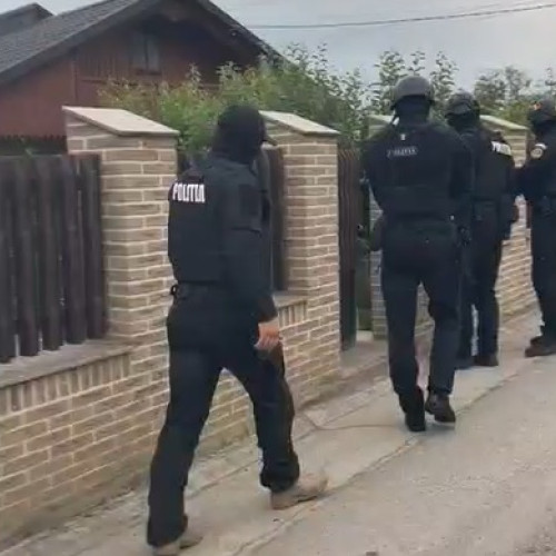 Percheziții la plasatorii de țigări, amenzi și confiscări în urma acțiunilor poliției (VIDEO)